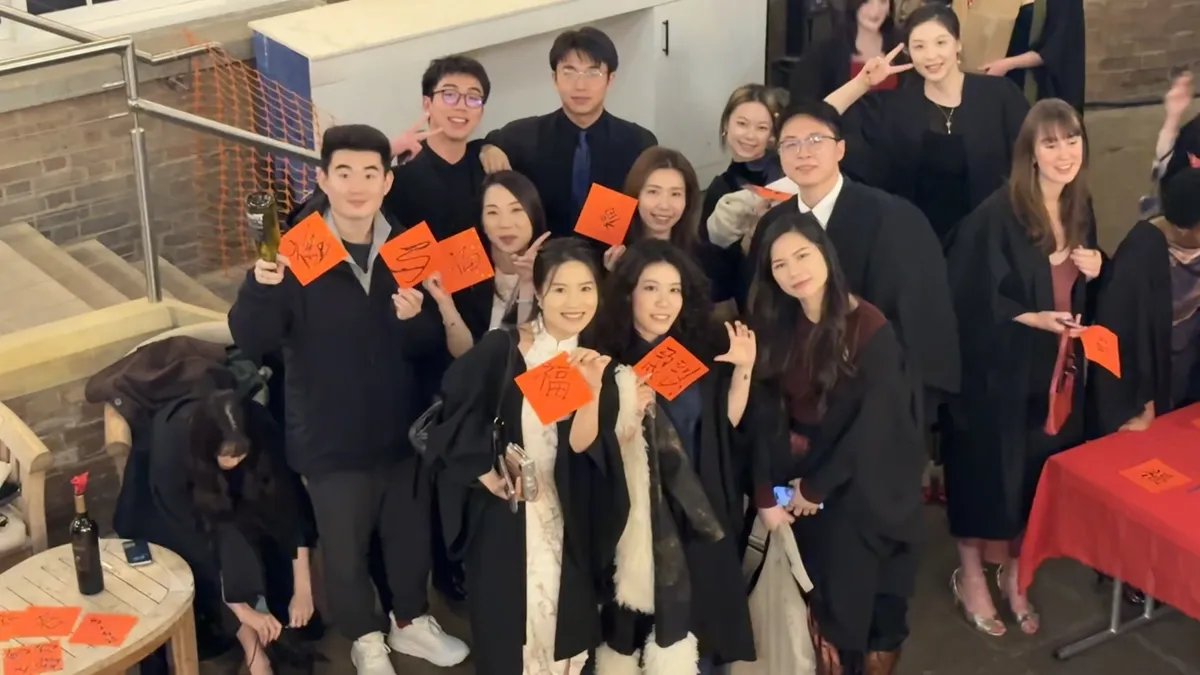 Mia 从 MCR 拍的视角